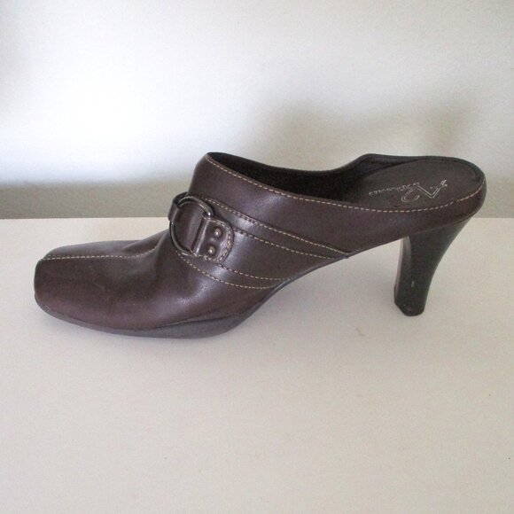 A2 by Aerosoles "Snapezoid" Womens Brown Leather Mule w/3" Heel - Size 7M - Picture 6 of 8